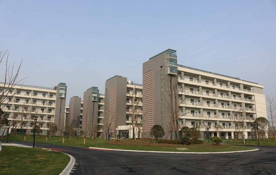 襄阳四中新校区建成