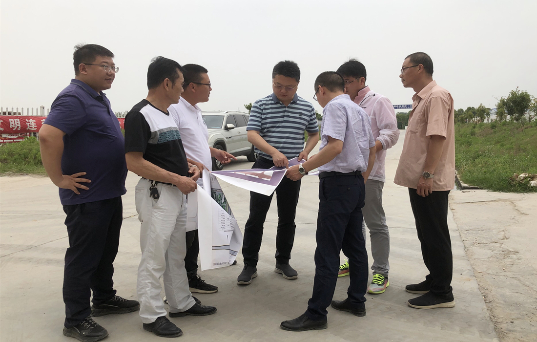 熊峰实地调研东津棚改安置房项目沁和园建设情况